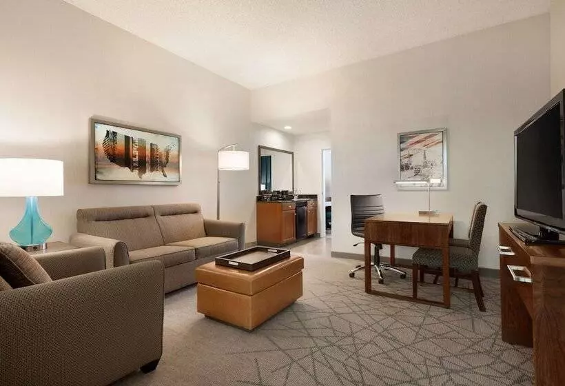 سوییت, Embassy Suites By Hilton Brea North Orange County
