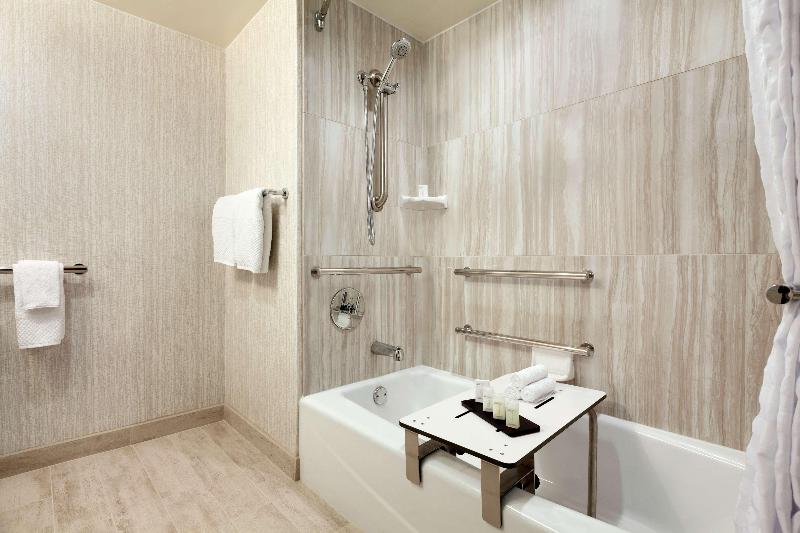 جناح بريميوم, Embassy Suites By Hilton Brea North Orange County