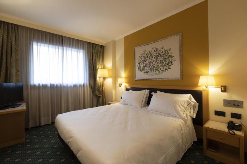 جناح بريميوم, Embassy Suites By Hilton Brea North Orange County