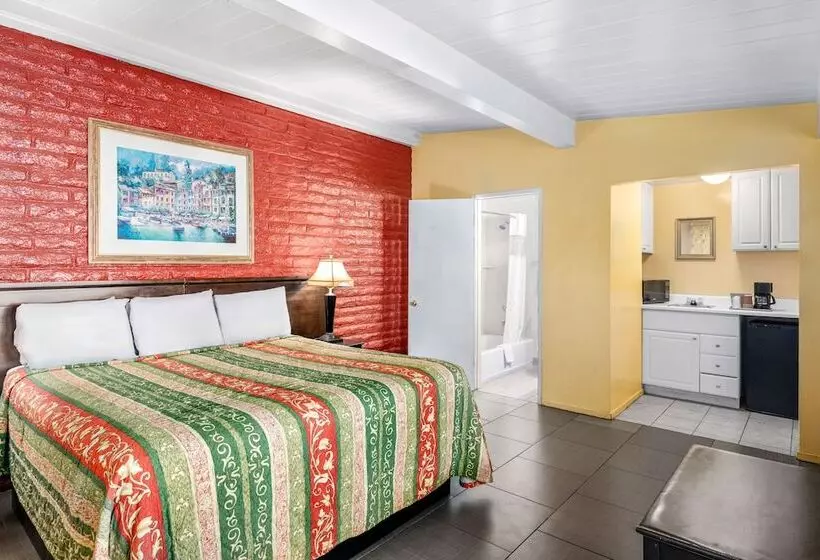 اتاق لوکس, Fallbrook Country Inn
