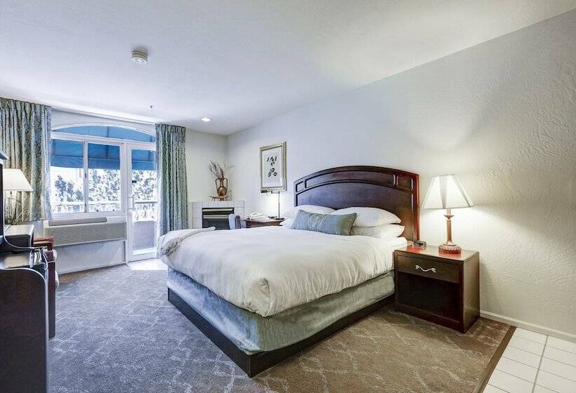 キングサイズベッドのスーペリアルーム, Forest Villas