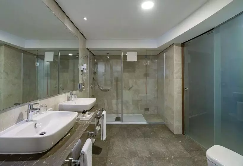 キングサイズベッドのスイートルーム, Holiday Inn Istanbul Old City, An Ihg