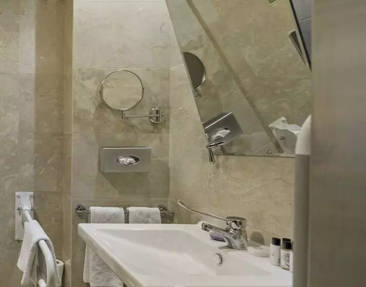 身障者適用スタンダードルーム, Holiday Inn Istanbul Old City, An Ihg