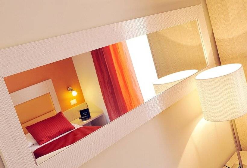 חדר סטנדרט יחיד, Scott House