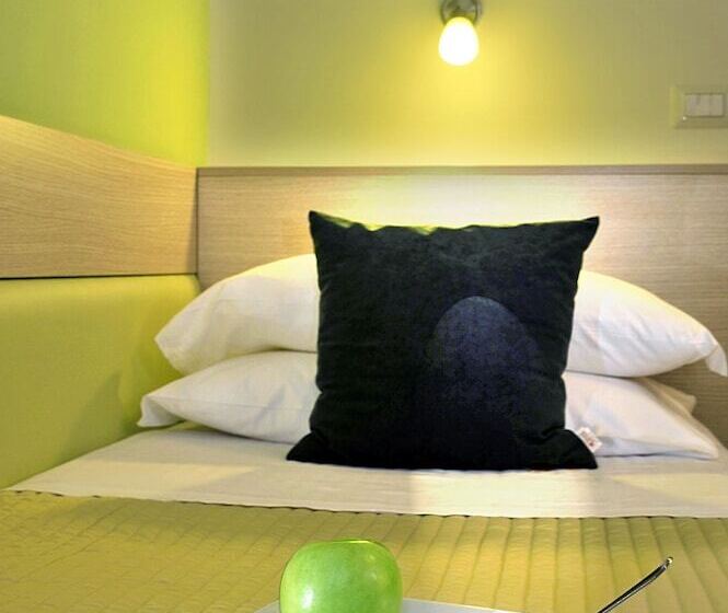 חדר סטנדרט יחיד, Scott House