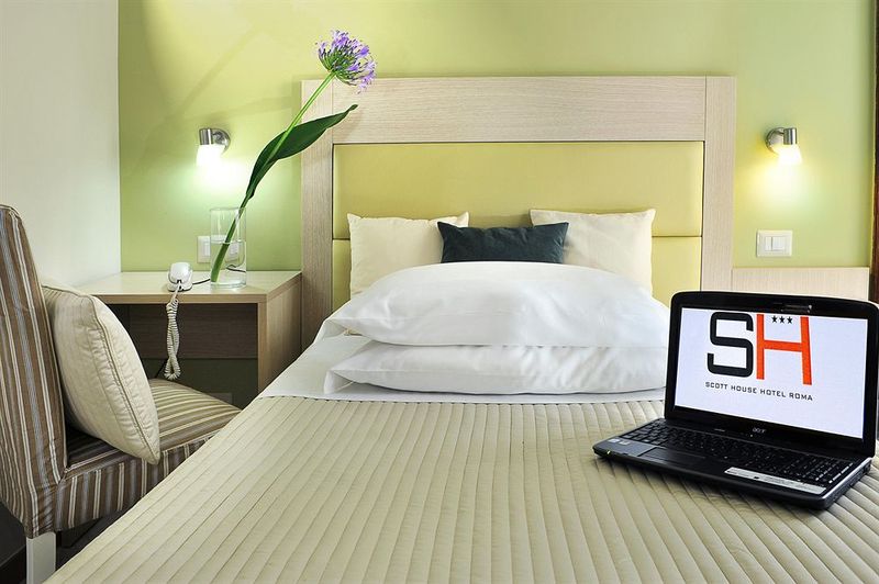 חדר סטנדרט יחיד, Scott House