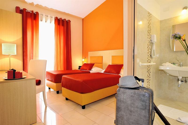 חדר סטנדרט, Scott House