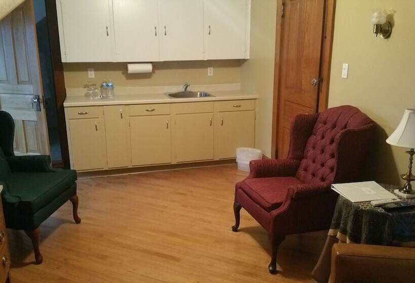 Люкс, The Inn At Ragged Edge