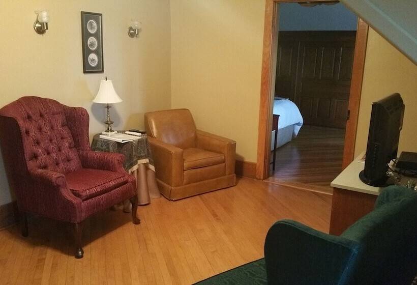 스위트, The Inn At Ragged Edge