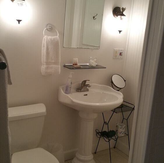 Люкс, The Inn At Ragged Edge