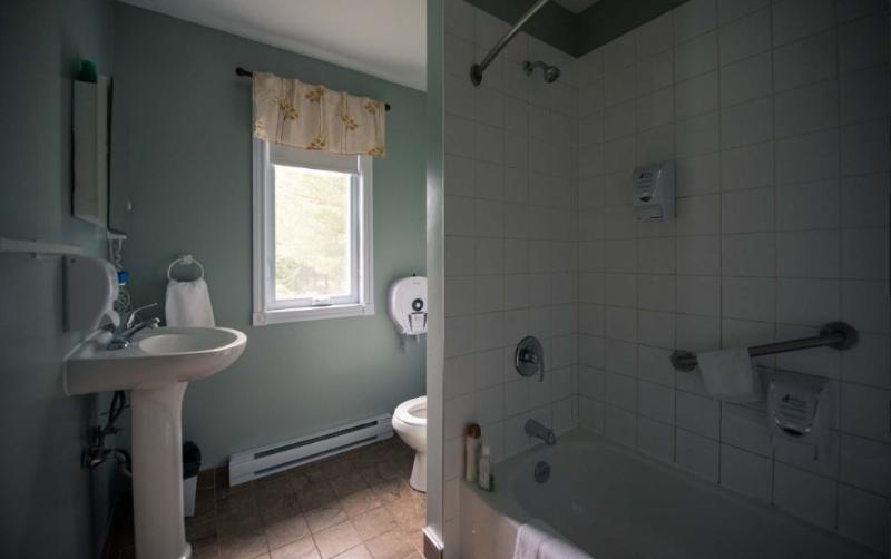 اتاق استاندارد سه نفره, The Ultimo