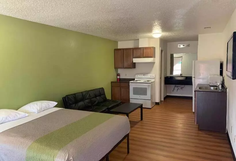 اتاق لوکس چهار تخته, Motel 6longview, Tx  North