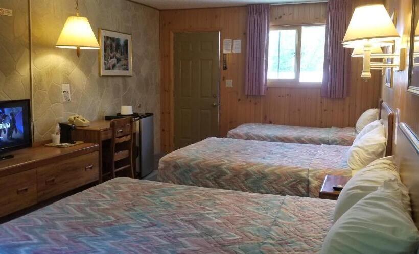 חדר סטנדרט לשלושה, Red Ranch Inn