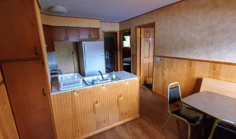 סוויטת 2 חדרי שינה, Red Ranch Inn