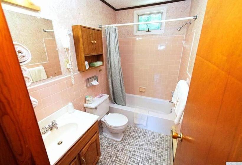 סוויטת 2 חדרי שינה, Red Ranch Inn