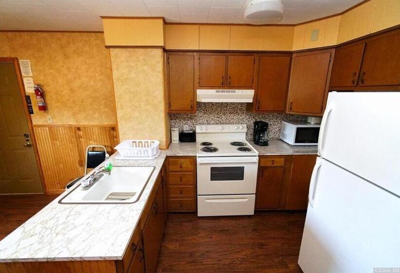 סוויטת 2 חדרי שינה, Red Ranch Inn