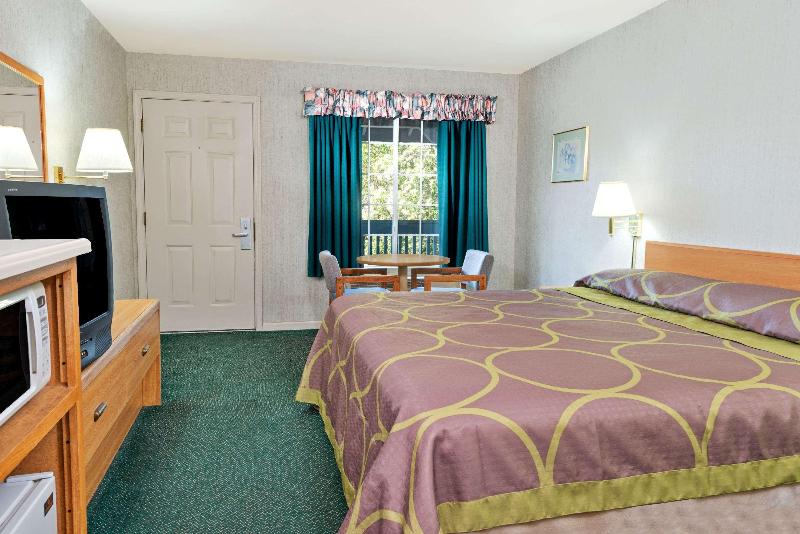 חדר סטנדרט עם מיטת קינג, Super 8 By Wyndham Auburn