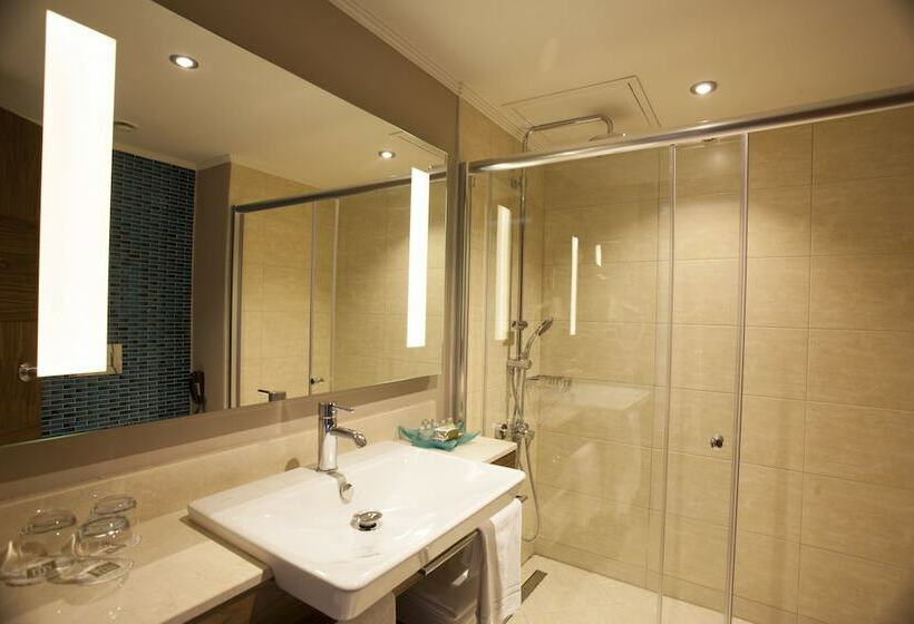 بنجلو قياسى, Selectum Family Resort Belek