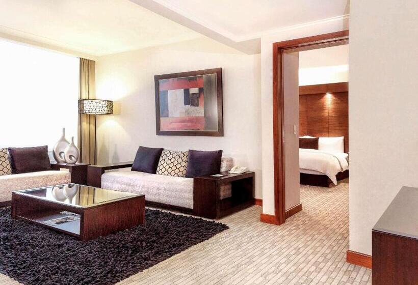 带双人大床的行政管理套房, Swissotel Quito