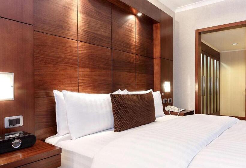 이그제큐티브 스위트 킹침대, Swissotel Quito