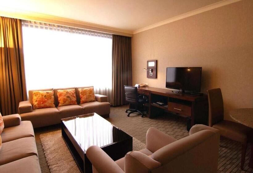 이그제큐티브 스위트 킹침대, Swissotel Quito