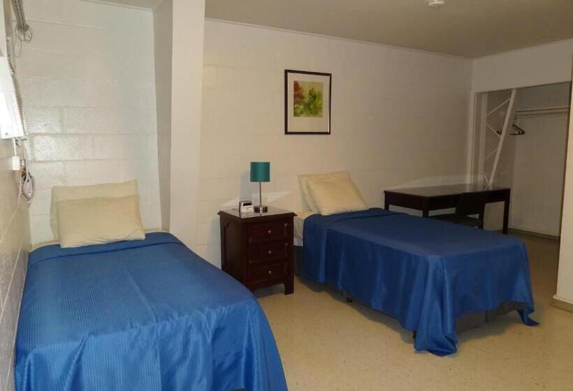 غرفة قياسية, Tip Top Motel