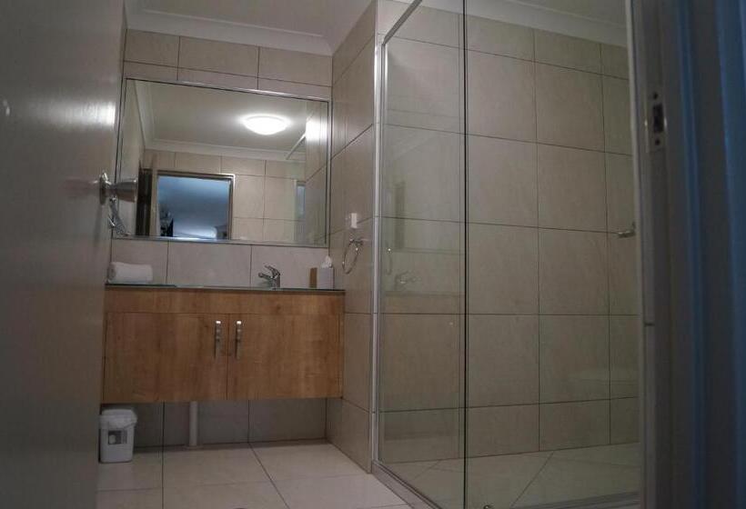 דירה משפחתית 2 חדרי שינה, Castle Crest Motel