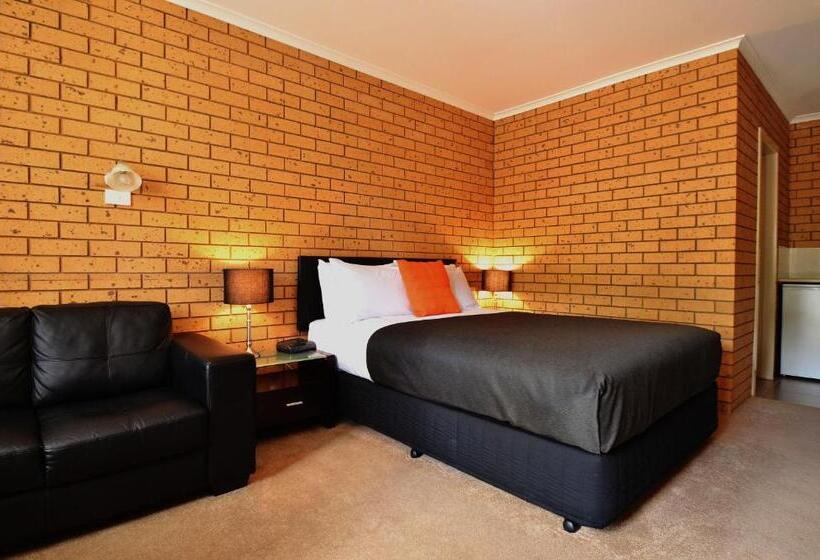 סוויטה דלוקס, Avondel Motor Inn