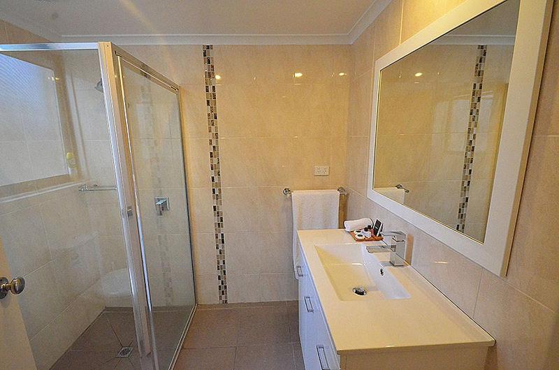 חדר דלוקס, Avondel Motor Inn