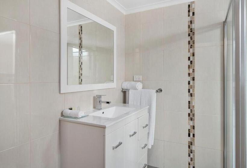 חדר דלוקס, Avondel Motor Inn