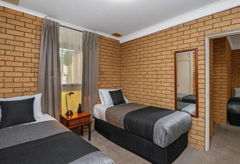 חדר משפחתי דלוקס, Avondel Motor Inn