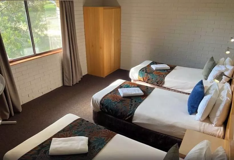اتاق خانوادگی, Hilltops Retreat Motor Inn