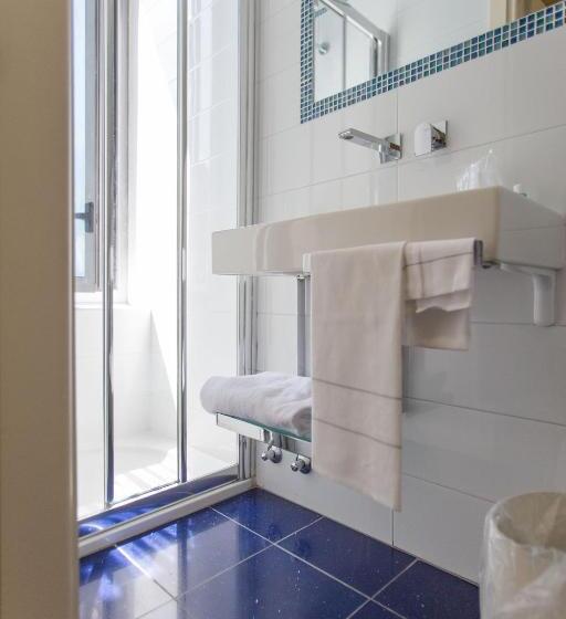 标准单人间, Piacenza