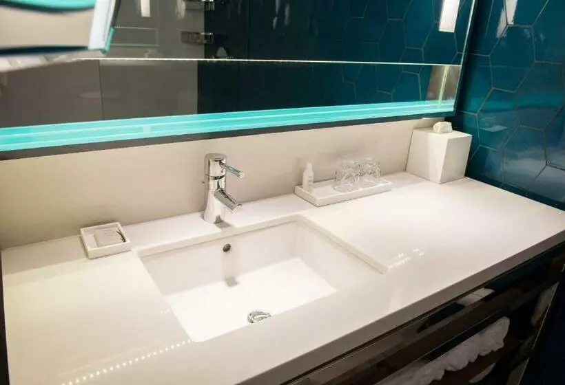 سوئیت اجرایی با تخت کینگ, Renaissance Wind Creek Aruba Resort