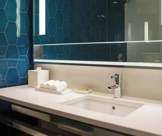 اتاق استاندارد با تخت بزرگ, Renaissance Wind Creek Aruba Resort