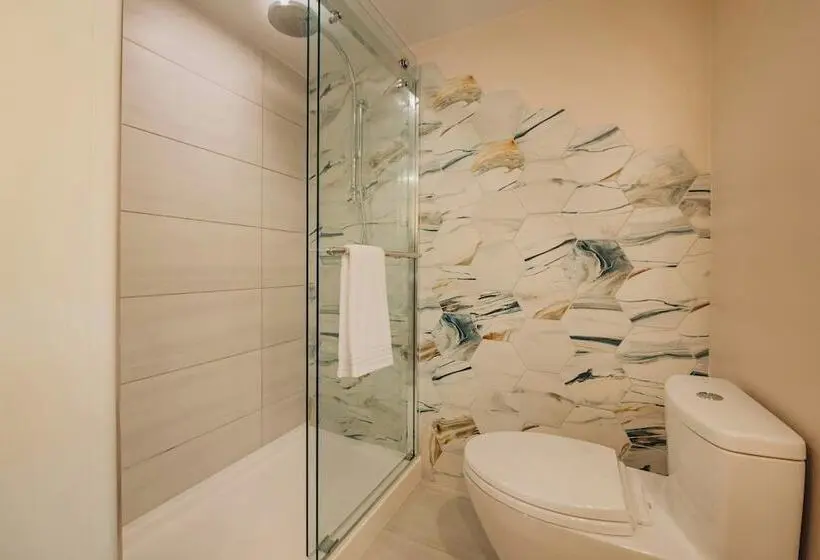 سوئیت با تخت بزرگ, Renaissance Wind Creek Aruba Resort