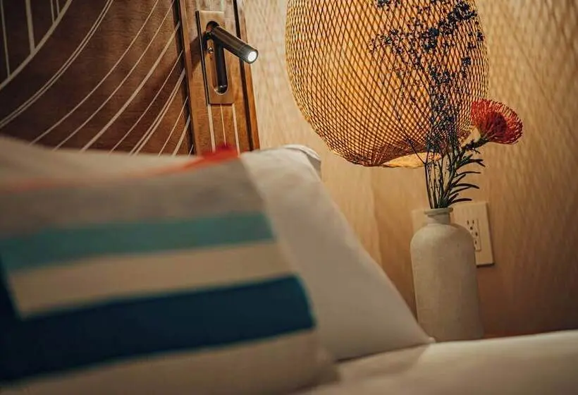 سوئیت با تخت بزرگ, Renaissance Wind Creek Aruba Resort