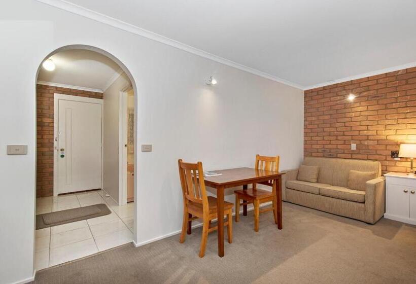 行政套房, Golden Square Motor Inn