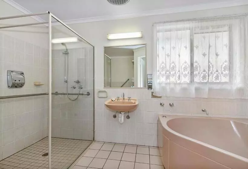 身障者適用スタンダードルーム, Golden Square Motor Inn
