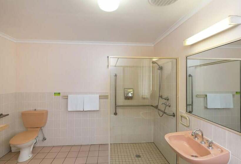 适合残疾人使用的标准间, Golden Square Motor Inn