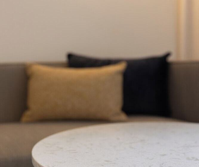 חדר סופריור עם מיטת קינג, Grand Chancellor Brisbane