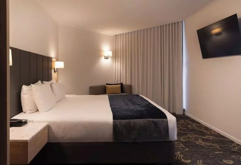 اتاق سوپریور با تخت بزرگ, Grand Chancellor Brisbane