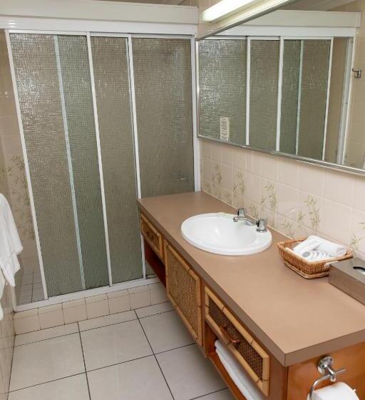 ファミリールーム, Lantern Motor Inn