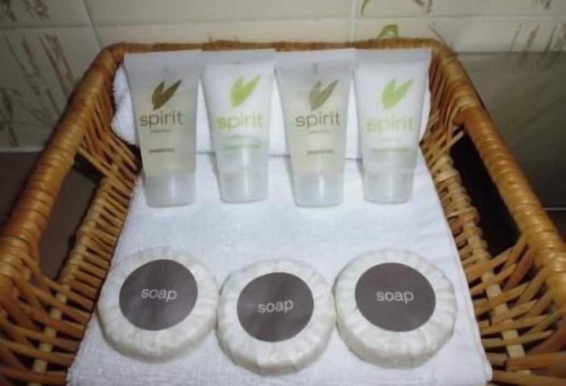 ファミリールーム, Lantern Motor Inn