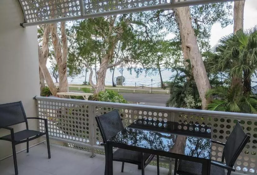 Huoneisto 1 Makuuhuone Merinäkymä, Marlin Waters Beachfront Apartments