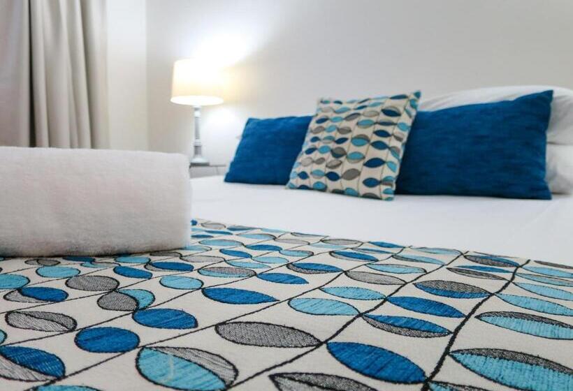 דירת חדר נוף לים, Marlin Waters Beachfront Apartments