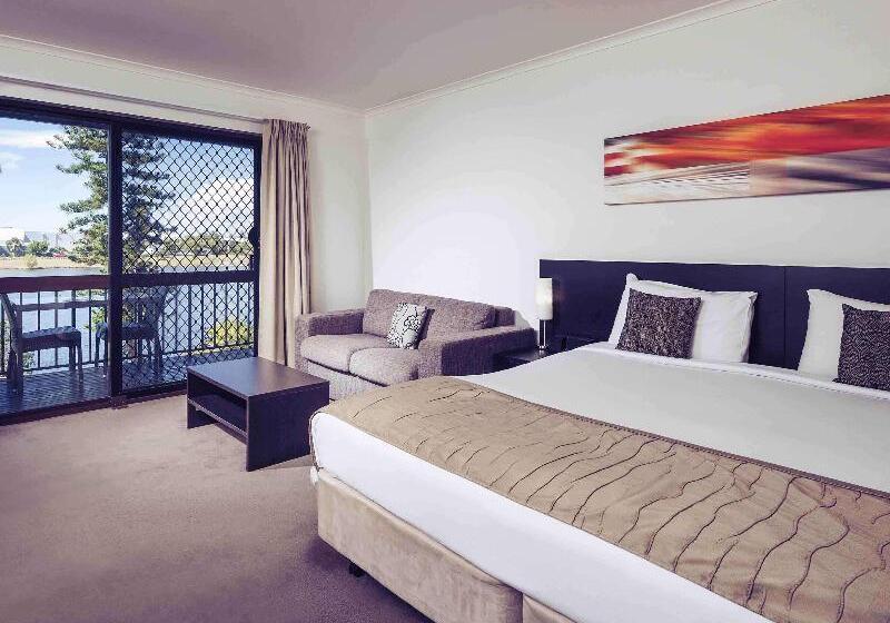اتاق خانوادگی, Mercure Townsville