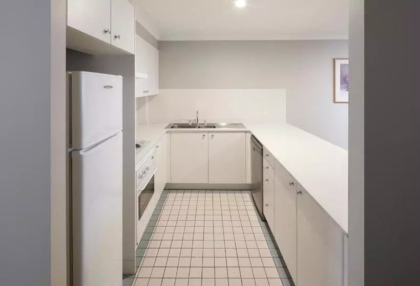 ４ベッドルームアパートメント, Pinnacle Apartments
