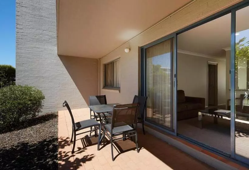 ２ベッドルームデラックスアパートメント, Pinnacle Apartments
