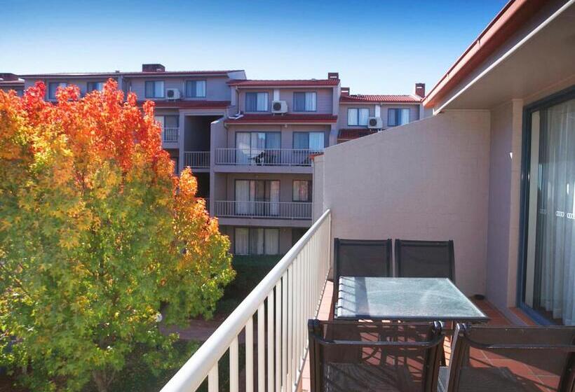 Апартаменты Deluxe 2 Спальни, Pinnacle Apartments